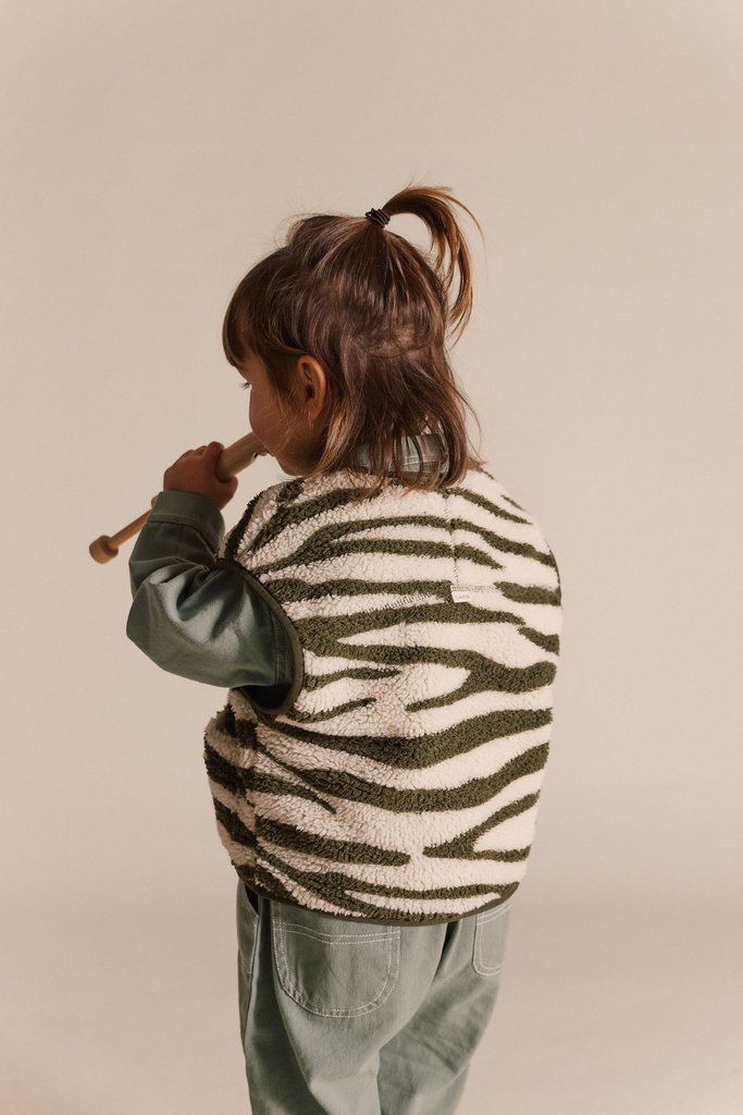 CC325 - Alma Zebra Gilet_(2).webp