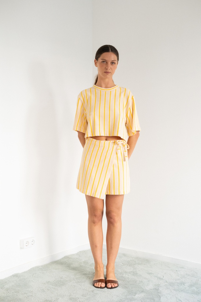 The tiny big sister - Towel striped short wrap skirt